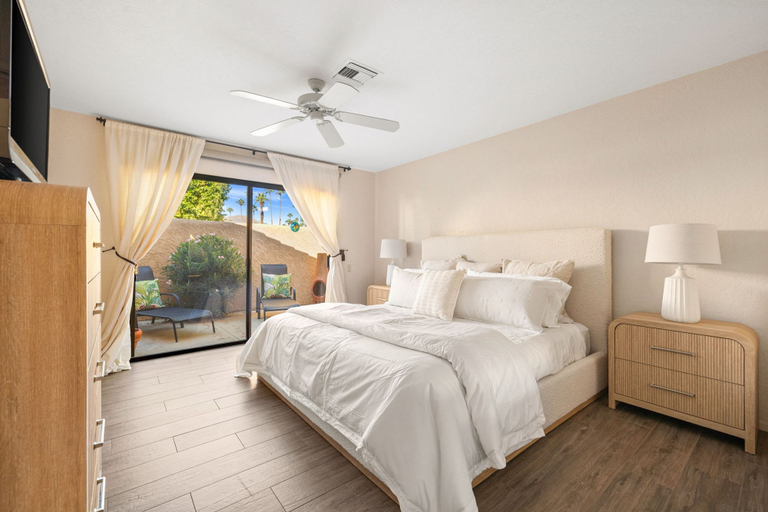 Room 5, Ironwood Desert Retreat With Private Jacuzzi Scenic Views, Riverside