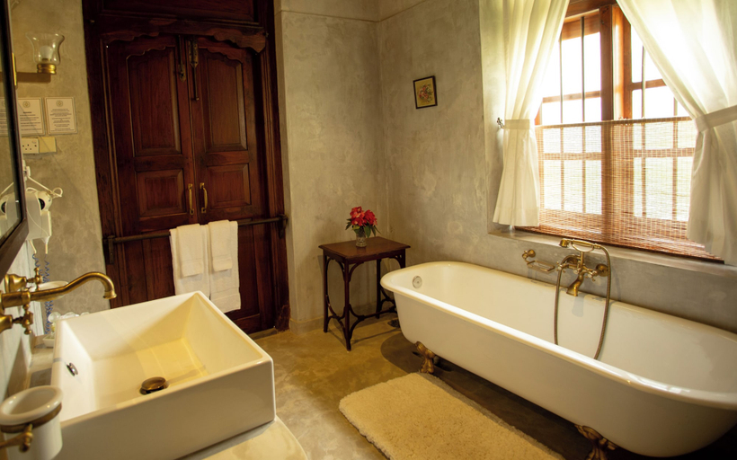 Bathroom 3, Eladetta Walauwa Kandy, K.F.G. & G. Korale