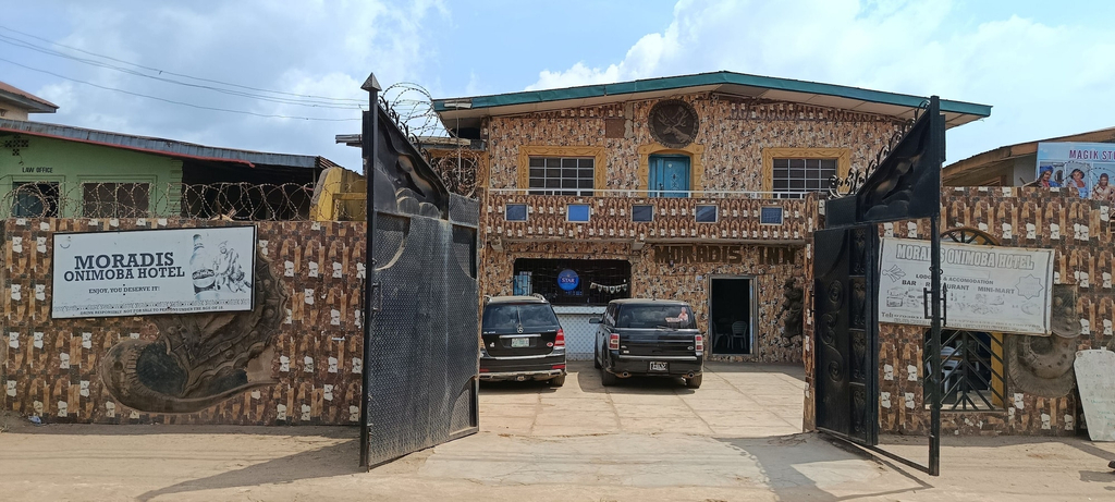 Front of property, Moradis Onimoba Hotel, Ife North