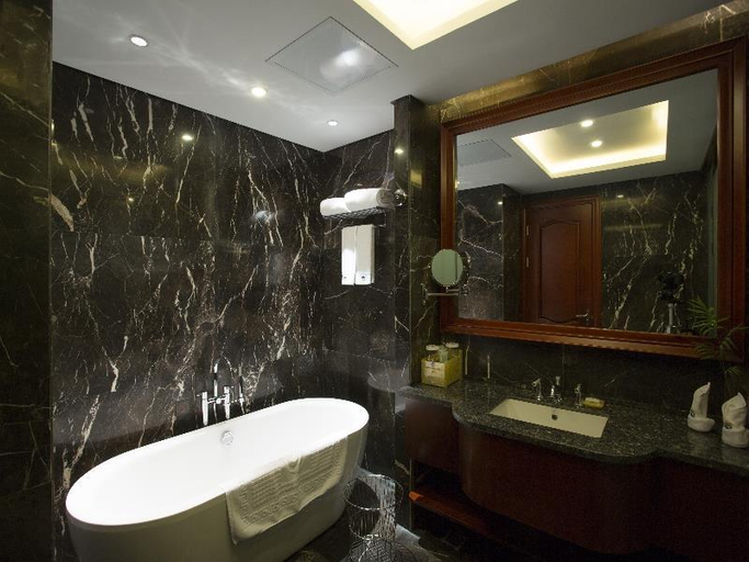 Bathroom 2, Yangzhou Pearl International Hotel, Yangzhou