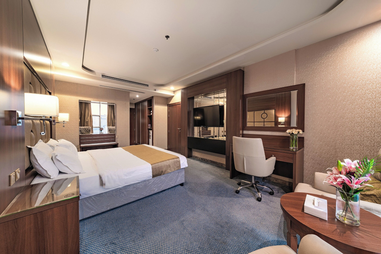 Room 4, Dancenter Harbour Gateway Jeddah Beach Vivid Plaza Hotel, Jeddah