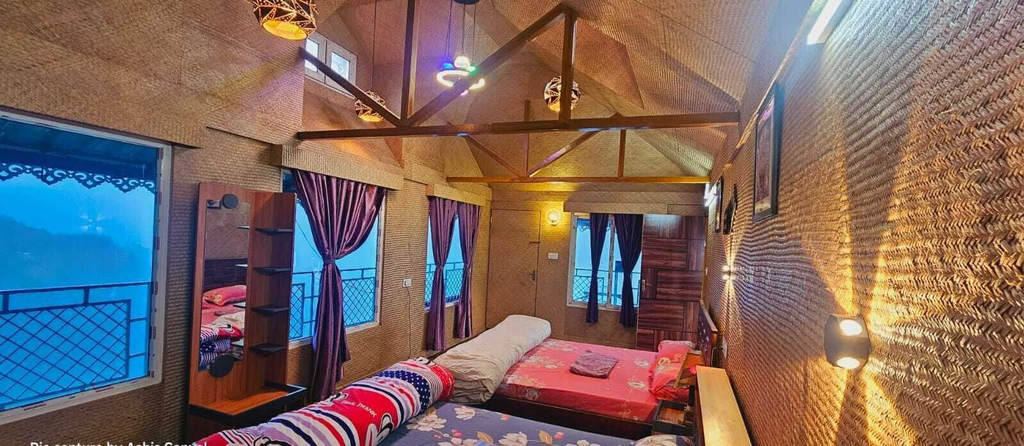 Room 2, TEA NEST CAFE ND HOMESTAY, Darjiling