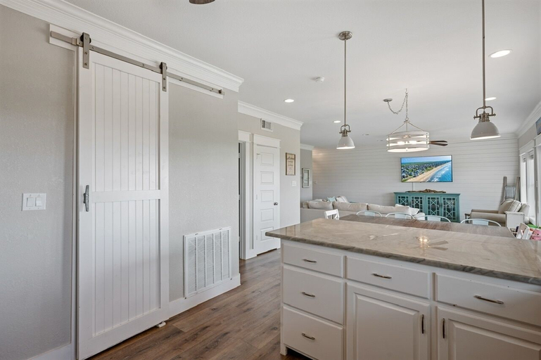 Interior 5, B3 Sand Ranch 4 Bedroom Home, Galveston