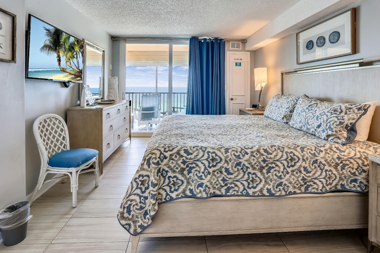Room 3, Sand Castle II - #2601 and #2602, Pinellas
