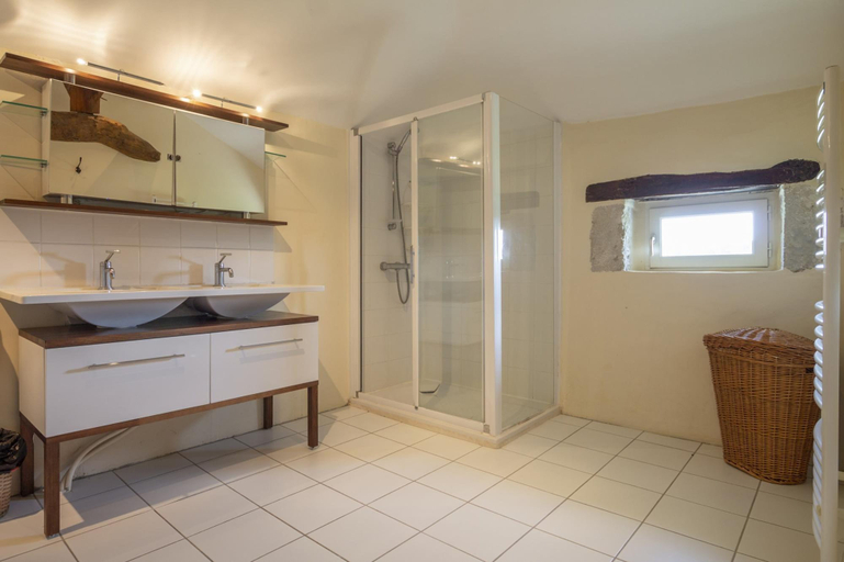 Room 3, Villa Moundo 10p With Pool Nearby Monflanquin, Lot-et-Garonne