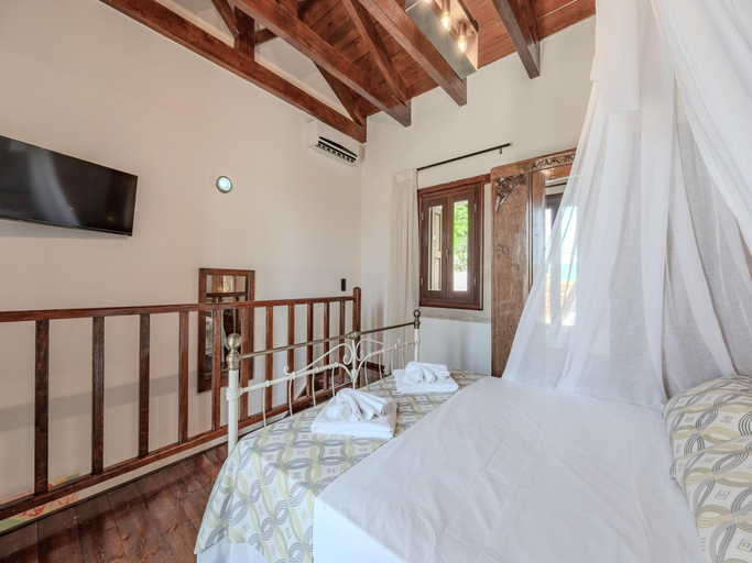 Bedroom 2, Evergreen, Crete