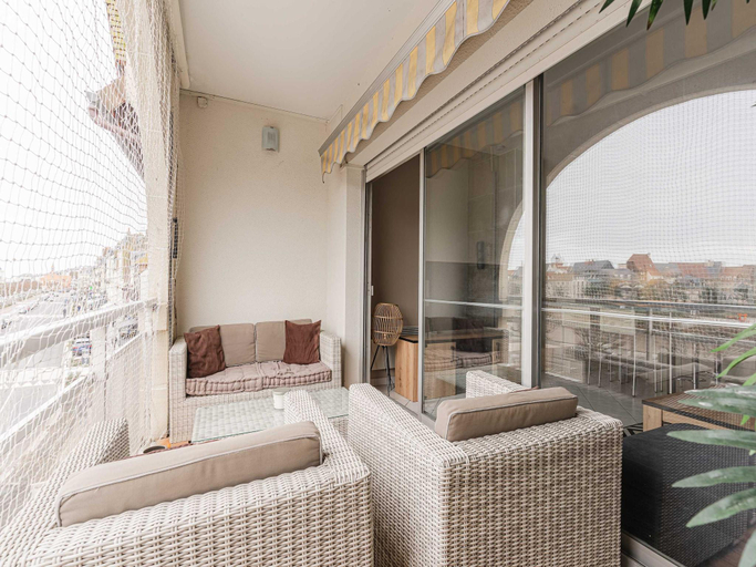 4, Modern Apartment with Terrace Trouville, Calvados