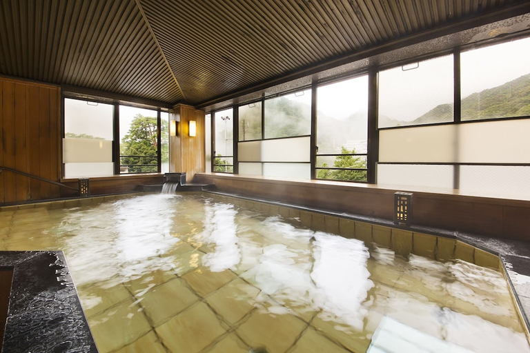 Sport & Beauty 5, Hotel Yunomoto, Komono