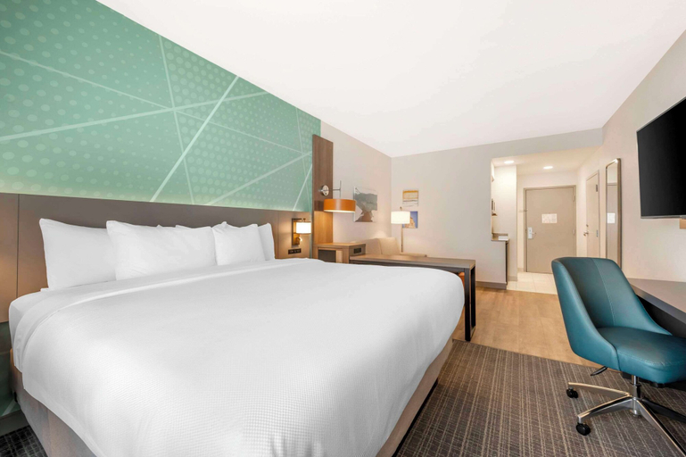 Bedroom 4, Comfort Suites Fort Wayne - Southwest, Allen