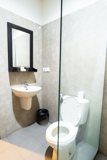 Bathroom 4, Maxi Hotel & Spa, Badung