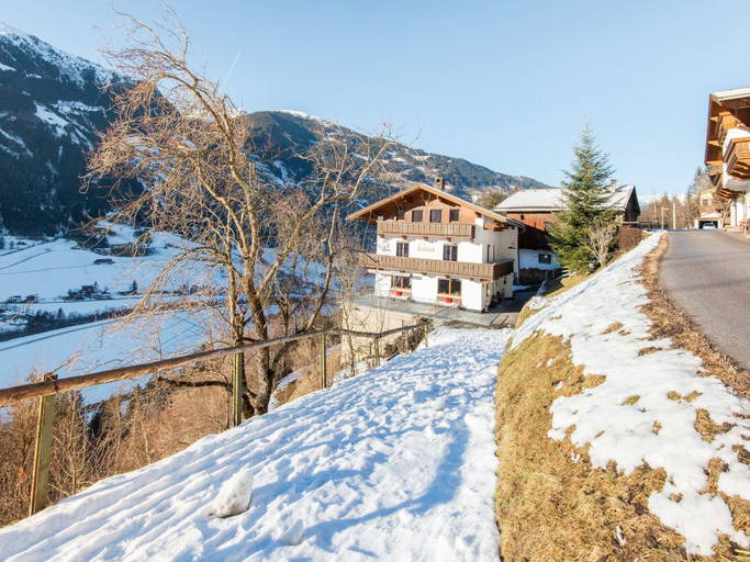 Exterior 4, Chalet in Hainzenberg Near Ski Slopes, Schwaz