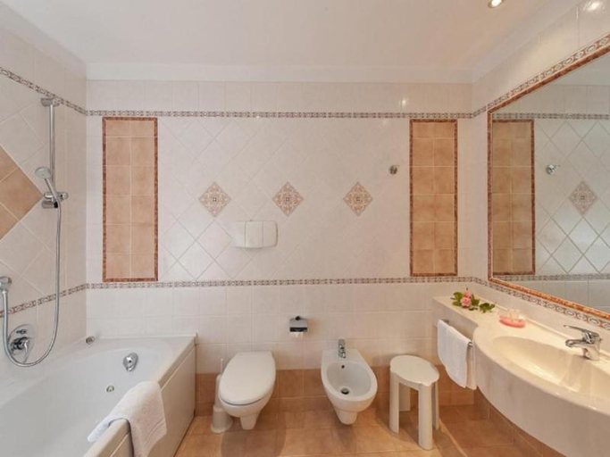 Bathroom 4, Della Torre, Verbano-Cusio-Ossola