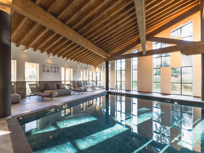 Pool 2, Apartment in Megeve Near Ski Slopes, Haute-Savoie