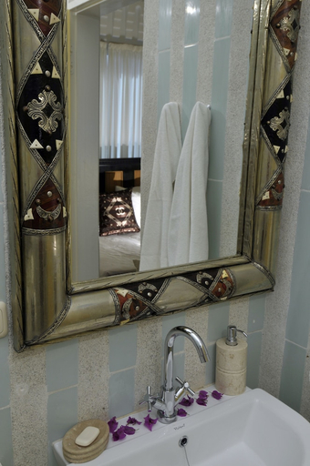 Bathroom 5, Coco Ocean Resort & Spa, Kombo Saint Mary
