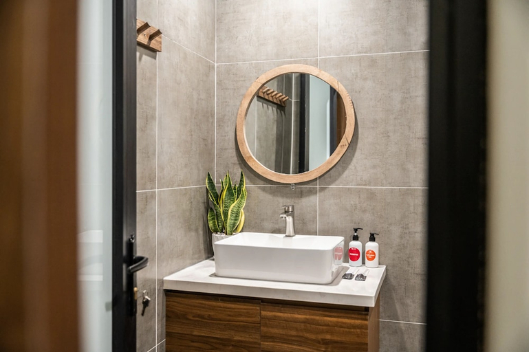 Bathroom 2, UNIQUE Creative Apartment w SKY View, Hai Bà Trưng
