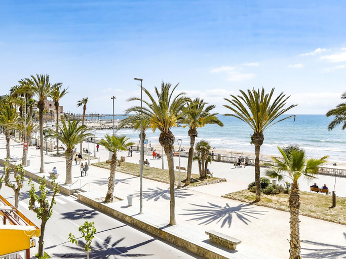 Room 2, Apartamento Acogedor en Primera Linea Liliane, Barcelona