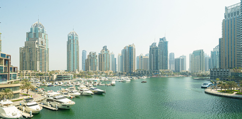 Pool 3, Cayan Escape Lavish 1BR with Sea View, Dubai