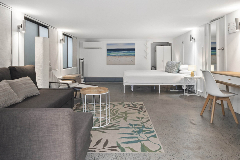 Room 5, Surfie Pad 10 min Walk to Beach and Dining, Sydney
