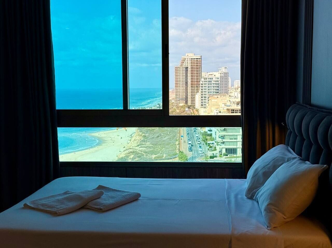 Bedroom 3, C Tower Apartments