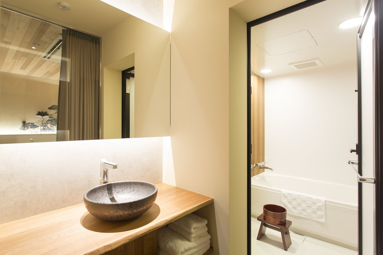 Bathroom 3, Kikoku no Mori, Kyoto