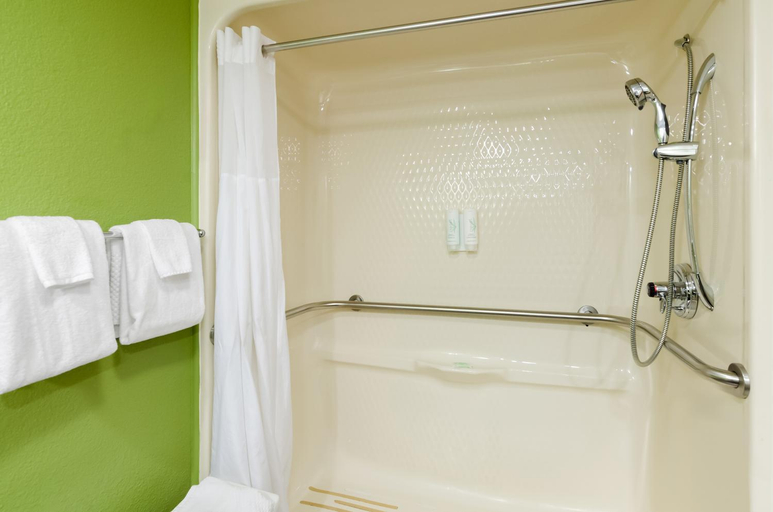 Bathroom 4, Sleep Inn Beaver- Beckley, Raleigh