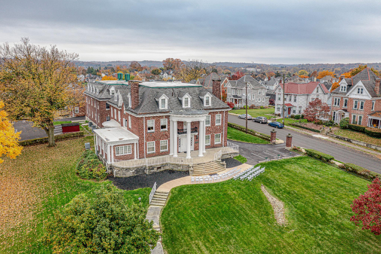 Exterior & Views 2, THE GRANDEUR ESTATE, Westmoreland