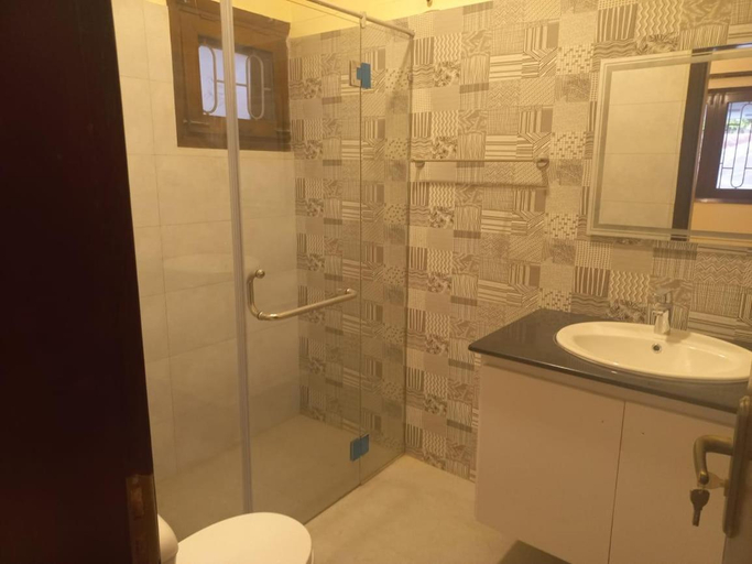Bathroom 2, Hotel Imperial DHA, Karachi