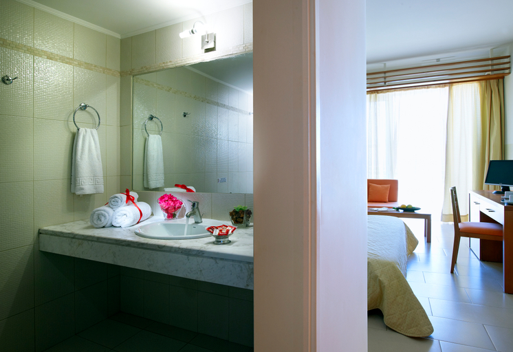 Bathroom 4, Bali Beach & Sofia Village, Crete