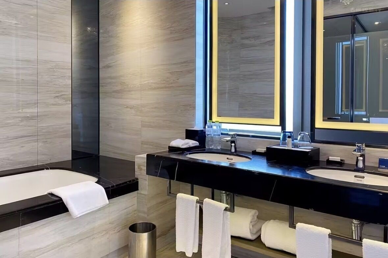Bathroom, Wanda Realm Taian, Tai'an