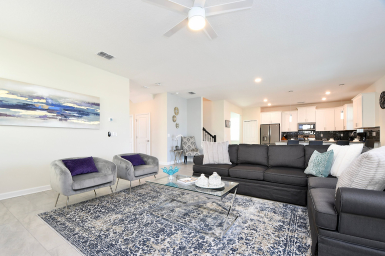 Room 1, Modern Oasis Near Shopping n Golf Course w Pool, Osceola