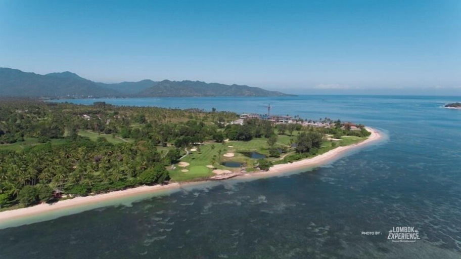 Golf 2, House Sira Lombok, Lombok