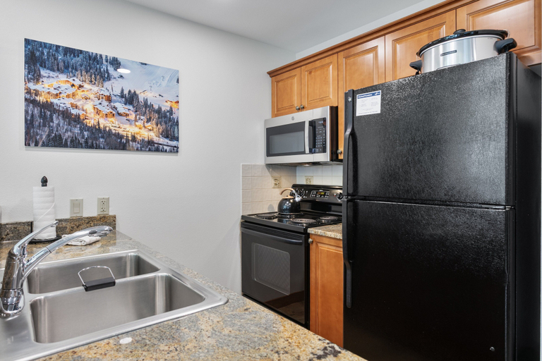 Private kitchen 3, 1404 - Two Bedroom Standard Eagle Springs West 2 Condo by RedAwning, Salt Lake