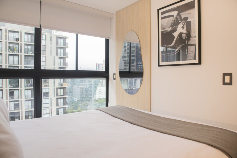 Room 2, Incredible 2BR With Balcony in San Isidro, Lima