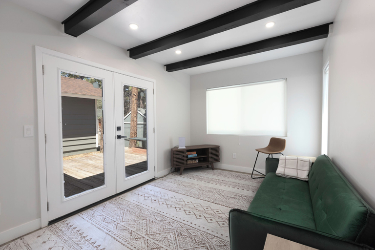 Interior, Bear Mountain Getaway, San Bernardino