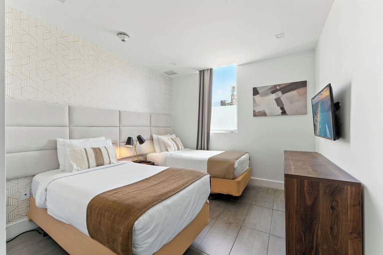 Room 2, Modern South Beach 2 Bedroom Gem, Miami-Dade