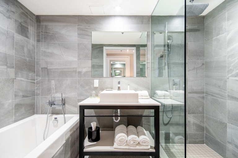 Bathroom 2, HOTEL 10, Montréal