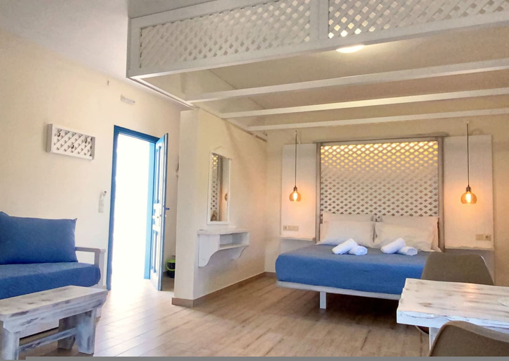 Room 2, Michail Suites Afiartis Diakoftis, South Aegean