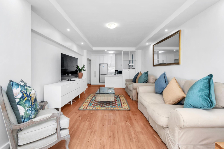 Room 3, 2bed Central Apartment in Cape Town Atlantic Point, City of Cape Town