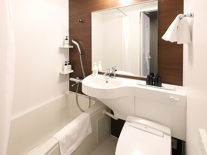 Bathroom 5, Smile Hotel Kanazawa Nishiguchi Ekimae, Kanazawa