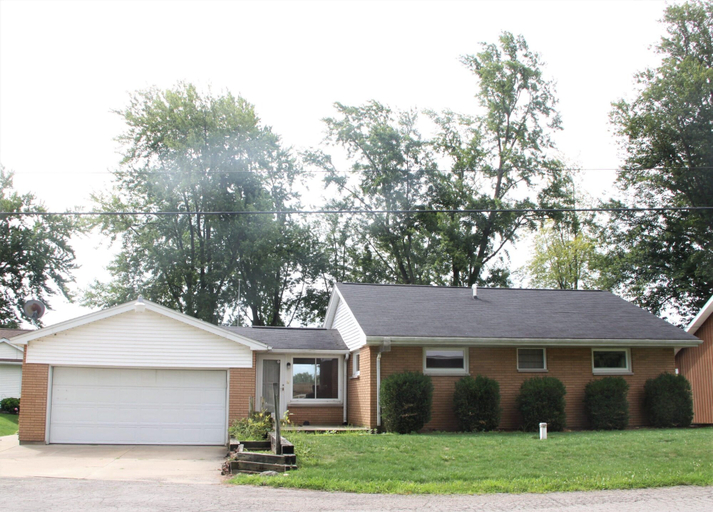Room 5, Miner Lake Lakefront Beach Cottage for Family Fun, Allegan