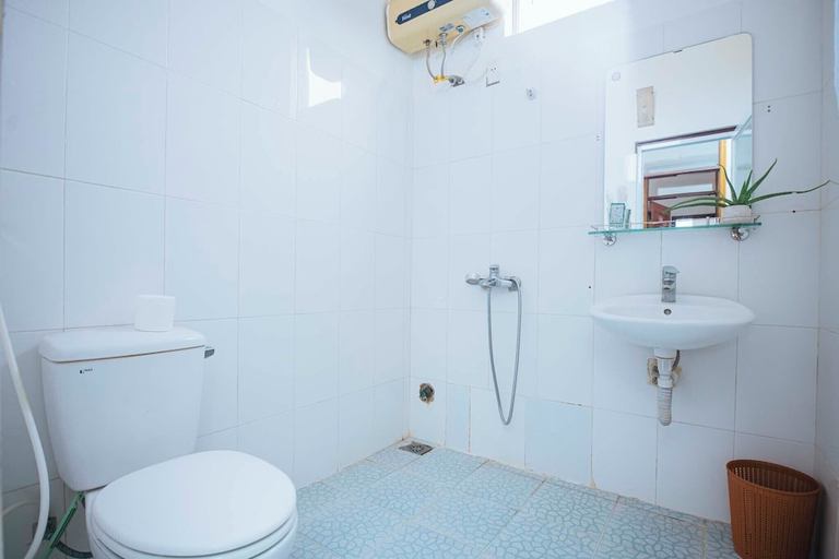 Bathroom 4, Chapi Hotel, Đồng Hới