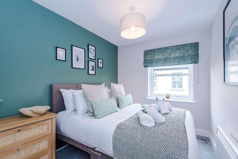 Room 4, 33 Walter Street, Cheshire West and Chester