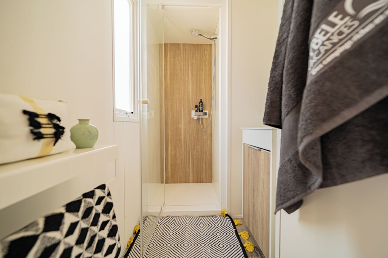 Bathroom 4, Cybeles Vacances Camping Les Albères, Pyrénées-Orientales