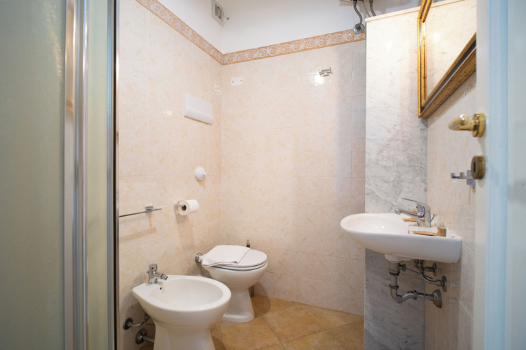 Bathroom 3, Solemar Sicilia - Casa Enza, Palermo
