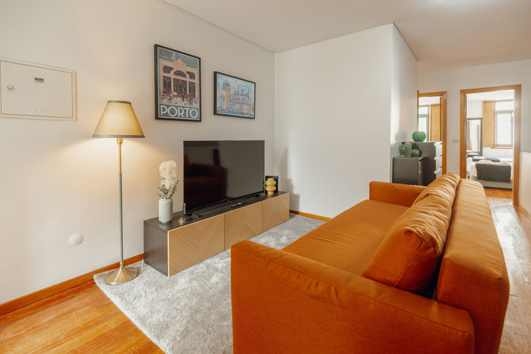 Room 1, Modern Terrace 2BD Apartment by Vacationy, Porto