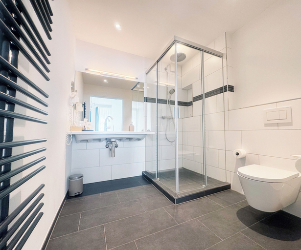 Bathroom 4, Hotel Zunfthaus zu Wirthen, Solothurn