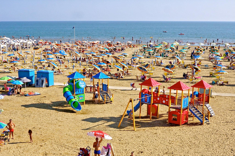 Beach 3, Fully Equipped Apartment with Pool in Bibione, Venezia