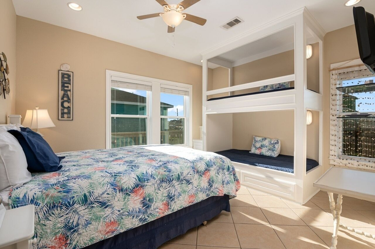 Room 4, Deja View 3 Bedroom Home, Galveston