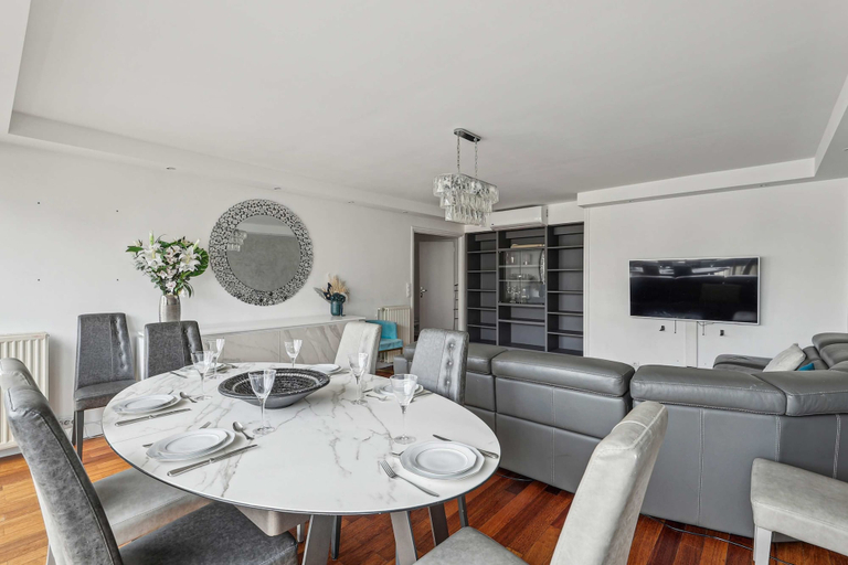 Living area 5, Appartement Spacieux P re Lachaise-bail Mobilit, Paris