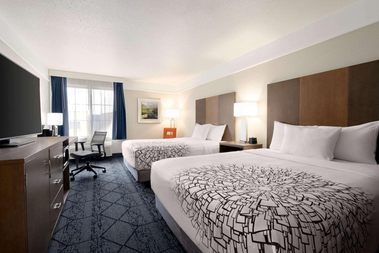 Bedroom 2, La Quinta Inn & Suites by Wyndham Rapid City, Pennington